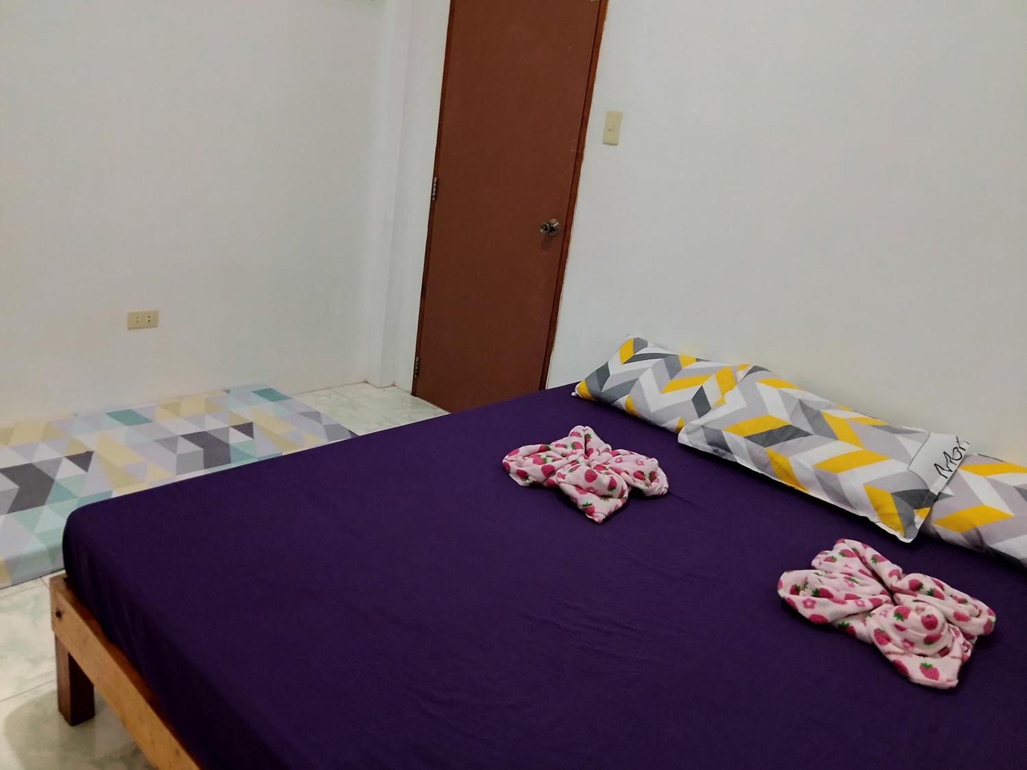 Estrelle Orange House - Backpackers Hub Apartment Puerto Princesa Exterior photo
