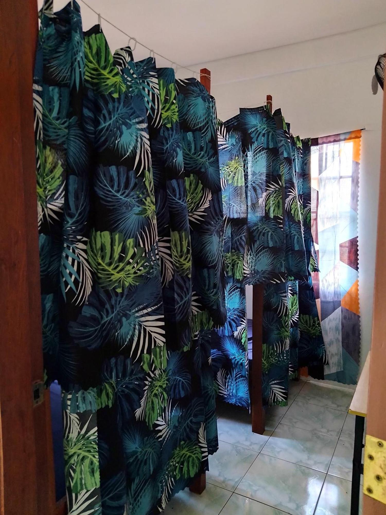 Estrelle Orange House - Backpackers Hub Apartment Puerto Princesa Exterior photo