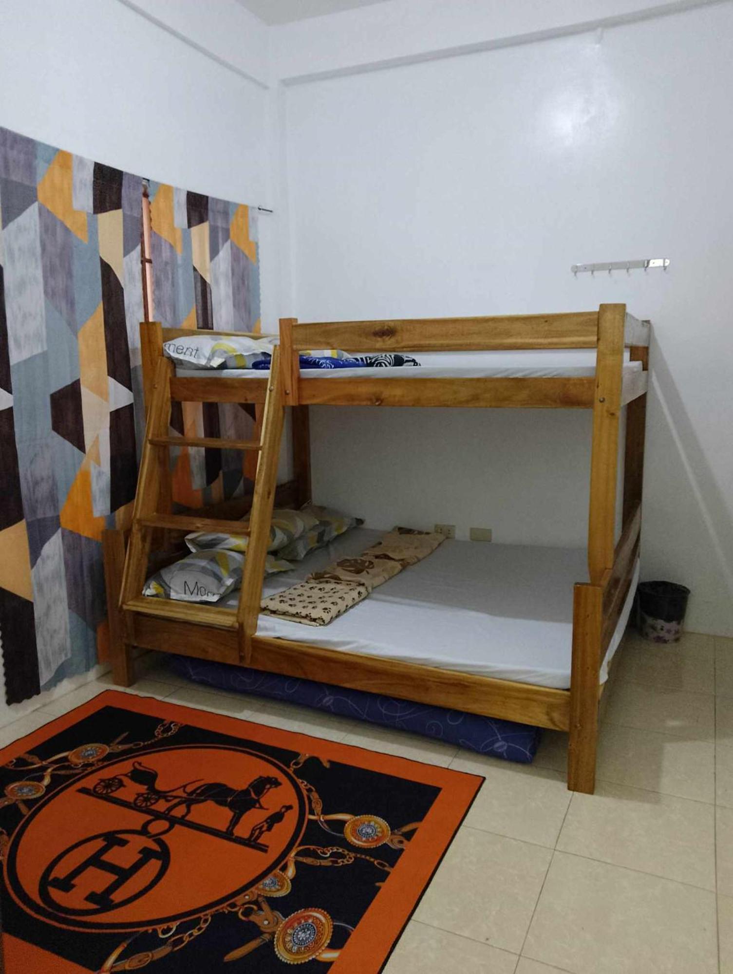 Estrelle Orange House - Backpackers Hub Apartment Puerto Princesa Exterior photo