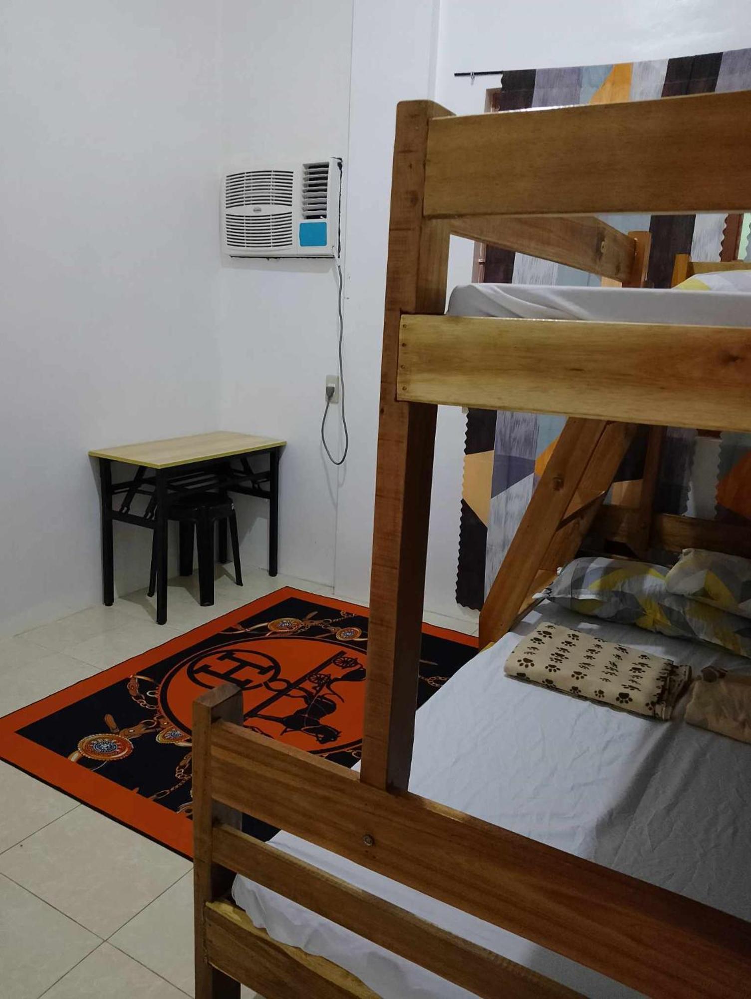 Estrelle Orange House - Backpackers Hub Apartment Puerto Princesa Exterior photo